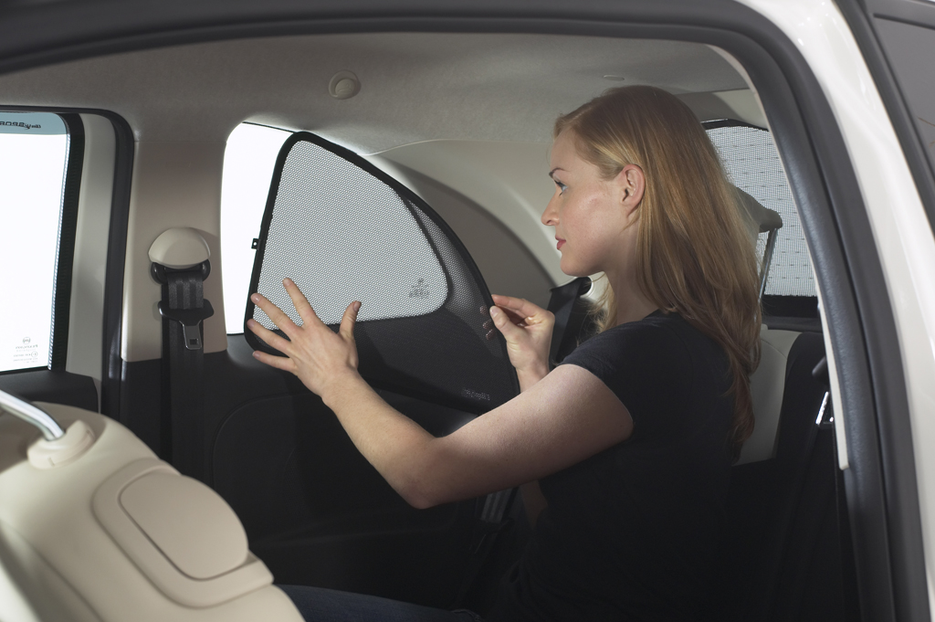 Frau-baut-Sonniboy-ein