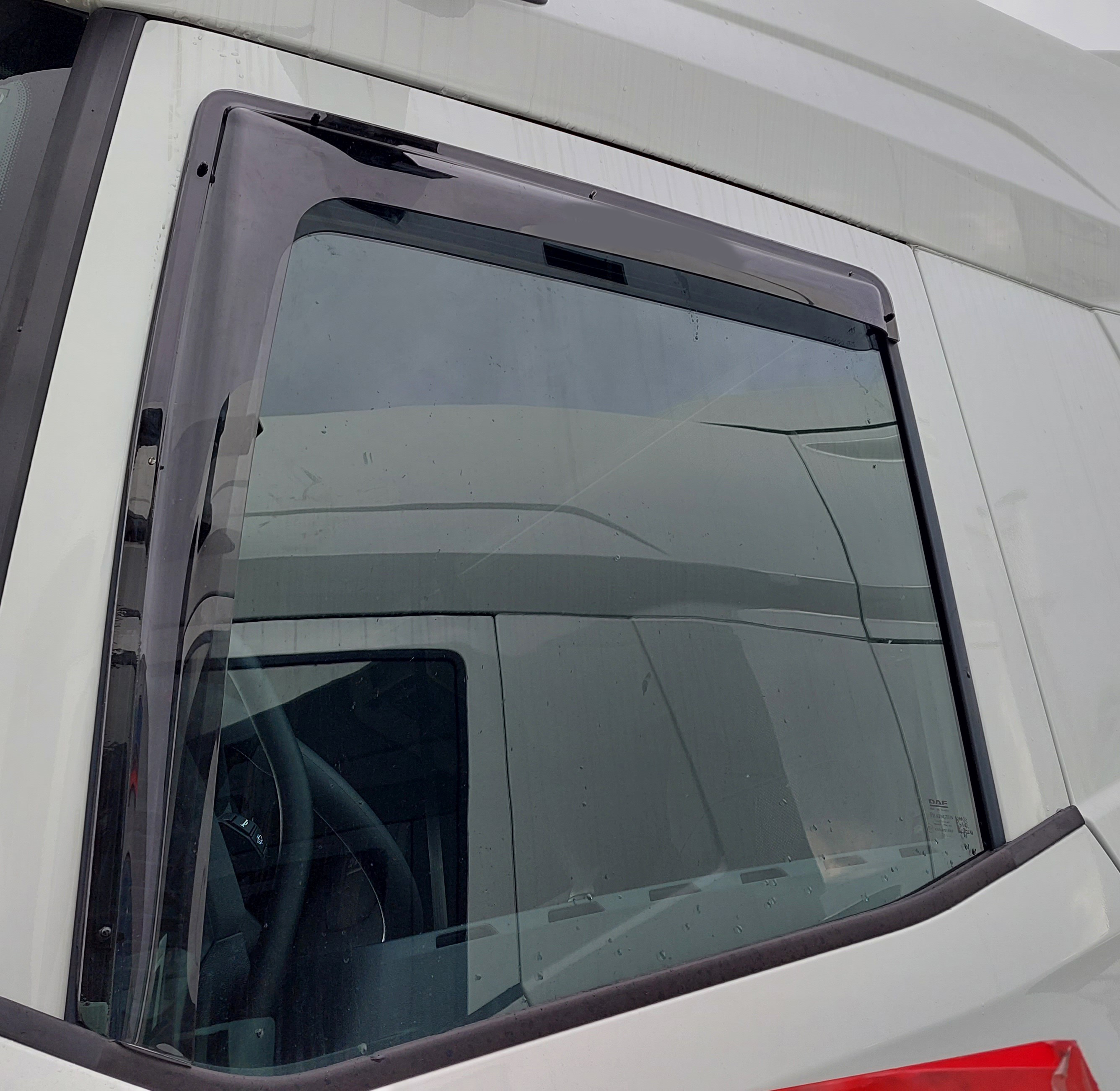 Vordere Windabweiser (1 Set) für die Fahrer und Beifahrerseite